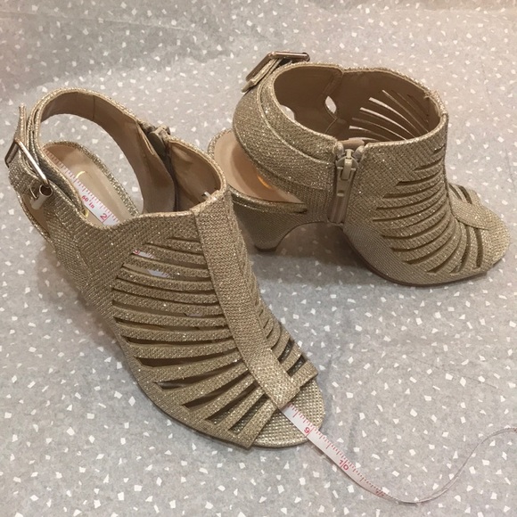 Heart in D Strappy Glitter Open-Toe Heels, Size 6 - Picture 9 of 17